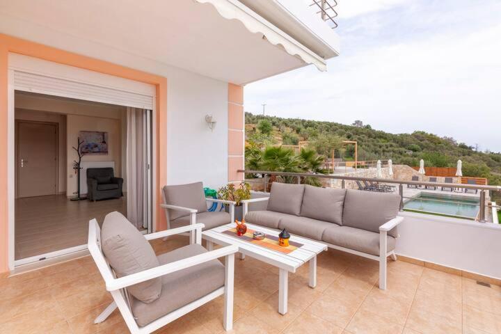 Villa Oasis Γαλατάς Εξωτερικό φωτογραφία