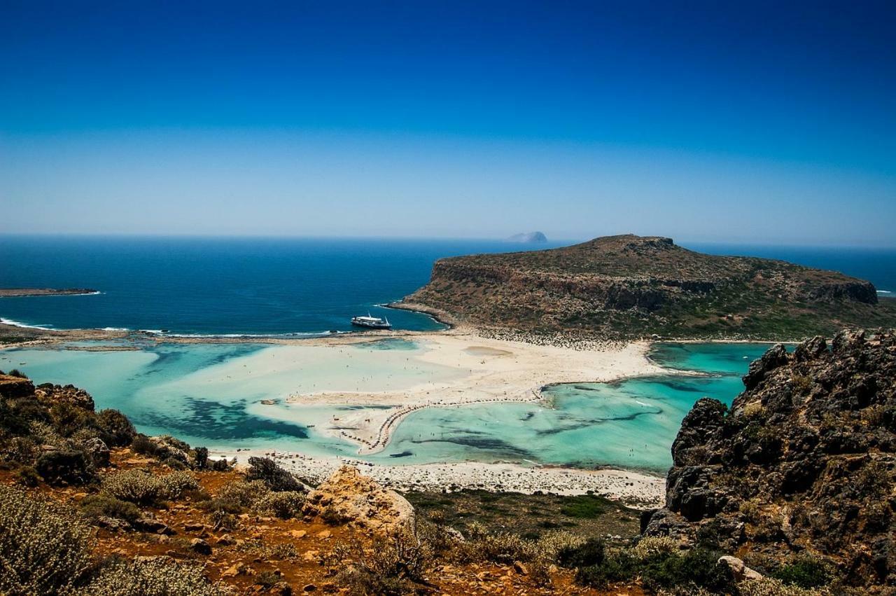 Villa Oasis Γαλατάς Εξωτερικό φωτογραφία