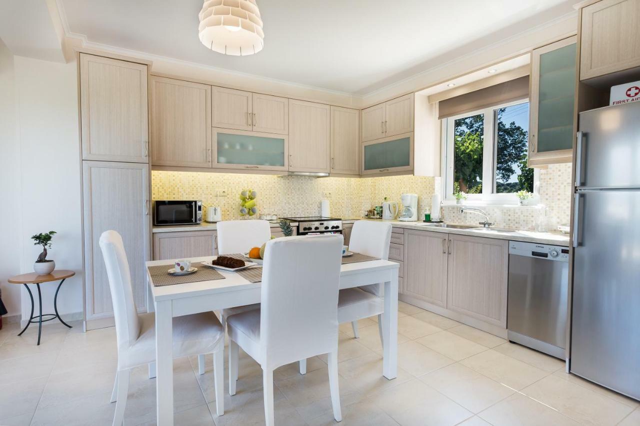 Villa Oasis Γαλατάς Εξωτερικό φωτογραφία
