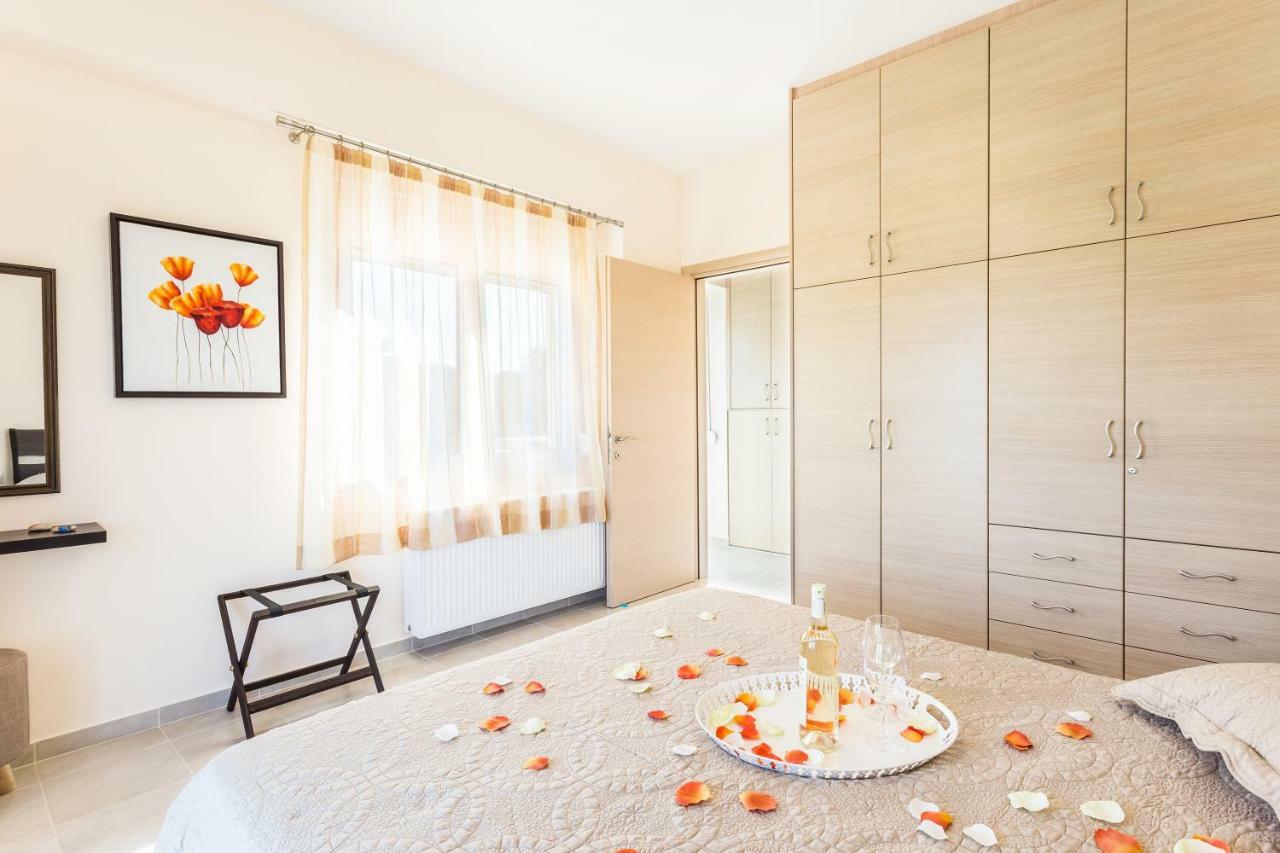 Villa Oasis Γαλατάς Εξωτερικό φωτογραφία