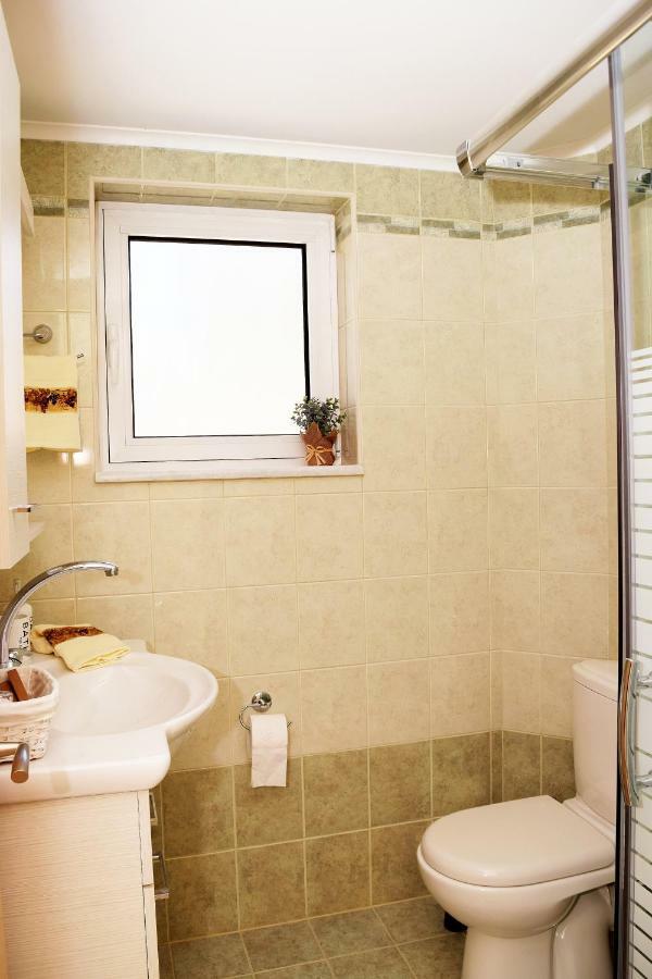 Villa Oasis Γαλατάς Εξωτερικό φωτογραφία